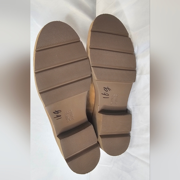 NATURALIZER Darry Lug Sole Loafers (WIDE) Size 11. NWOT - Picture 10 of 10